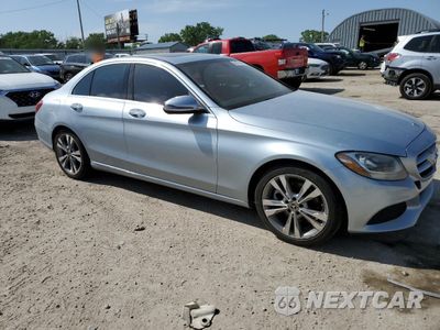 Czwarte zdjęcie samochodu z boku: 2018 MERCEDES-BENZ C 300 VIN:55SWF4JB3JU243822 - miniatura