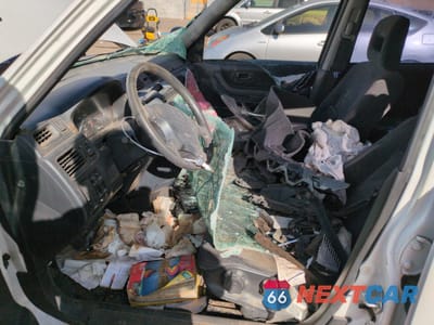 Zdjęcie 7 z 12 samochodu: 1999 HONDA CR-V LX VIN:JHLRD2842XC007705 - miniatura