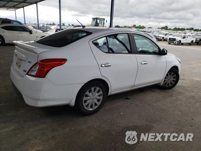 Trzecie zdjęcie samochodu z tyłu: 2015 NISSAN VERSA S VIN:3N1CN7AP2FL845708 - miniatura