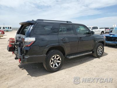 Trzecie zdjęcie samochodu z tyłu: 2022 TOYOTA 4RUNNER SR5 PREMIUM VIN:JTERU5JR1N6029626 - miniatura