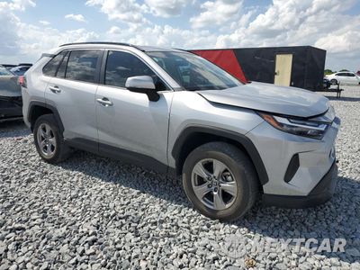 Czwarte zdjęcie samochodu z boku: 2023 TOYOTA RAV4 XLE VIN:2T3W1RFVXPC214354 - miniatura