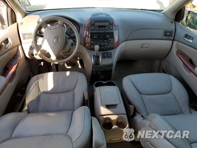 Zdjęcie 8 z 13 samochodu: 2004 TOYOTA SIENNA XLE VIN:5TDBA22C84S015874 - miniatura