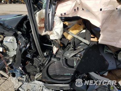 Zdjęcie 7 z 12 samochodu: 2018 NISSAN SENTRA S VIN:3N1AB7AP8JY321006 - miniatura