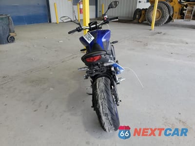 Czwarte zdjęcie samochodu z boku: 2021 YAMAHA MT09 VIN:JYARN71E3MA000694 - miniatura