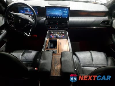 Zdjęcie 8 z 13 samochodu: 2022 LINCOLN NAVIGATOR BLACK LABEL VIN:5LMJJ2TT4NEL00338 - miniatura