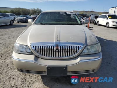 Piąte zdjęcie samochodu w środku: 2010 LINCOLN TOWN CAR SIGNATURE LIMITED VIN:2LNBL8CV2AX752075 - miniatura