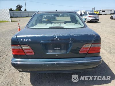 Zdjęcie 6 z 14 samochodu: 2000 MERCEDES-BENZ E 320 VIN:WDBJF65J1YB151080 - miniatura