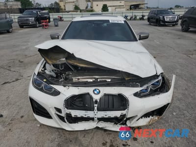 Piąte zdjęcie samochodu w środku: 2022 BMW M440XI GRAN COUPE VIN:WBA13AW06NFN16633 - miniatura