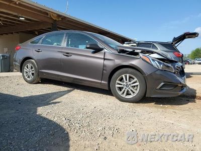 Czwarte zdjęcie samochodu z boku: 2017 HYUNDAI SONATA SE VIN:5NPE24AF0HH523317 - miniatura