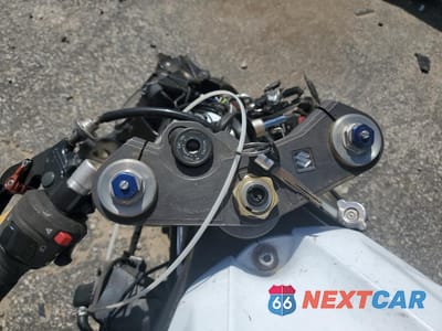 Zdjęcie 8 z 10 samochodu: 2008 SUZUKI GSX-R750 VIN:JS1GR7LA382104221 - miniatura