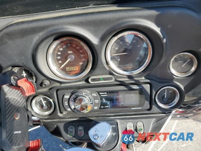 Zdjęcie 7 z 9 samochodu: 2007 HARLEY-DAVIDSON FLHTCUI VIN:1HD1FC4117Y644057 - miniatura
