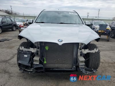 Piąte zdjęcie samochodu w środku: 2016 BMW X5 XDRIVE50I VIN:5UXKR6C56G0J81431 - miniatura