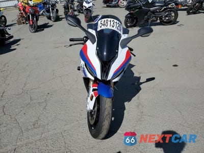 Drugie zdjęcie samochodu z przodu: 2021 BMW S 1000 RR VIN:WB10E2305M6E51808 - miniatura