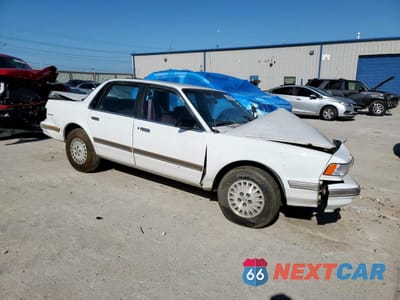 Czwarte zdjęcie samochodu z boku: 1995 BUICK CENTURY SPECIAL VIN:1G4AG55M1S6425019 - miniatura