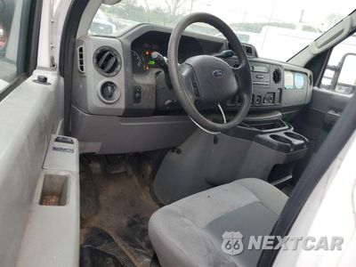 Zdjęcie 8 z 13 samochodu: 2012 FORD ECONOLINE E250 VAN VIN:1FTNE2EW9CDB01843 - miniatura