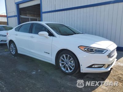 Czwarte zdjęcie samochodu z boku: 2017 FORD FUSION SE HYBRID VIN:3FA6P0LU7HR408971 - miniatura