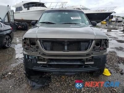 Piąte zdjęcie samochodu w środku: 2002 FORD EXPLORER XLT VIN:1FMZU63E82ZB70672 - miniatura