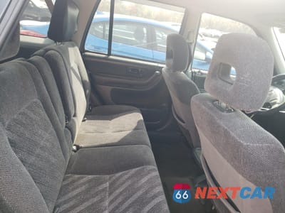 Zdjęcie 11 z 13 samochodu: 2000 HONDA CR-V LX VIN:JHLRD1842YC030283 - miniatura