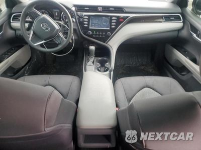 Zdjęcie 8 z 12 samochodu: 2018 TOYOTA CAMRY L VIN:4T1B11HK9JU032937 - miniatura