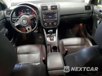 Zdjęcie 8 z 14 samochodu: 2010 VOLKSWAGEN JETTA SE VIN:3VWRX7AJ0AM034485 - miniatura