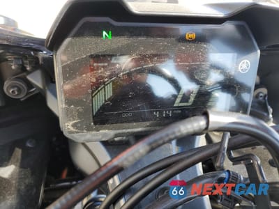 Zdjęcie 7 z 10 samochodu: 2022 YAMAHA YZFR7 VIN:JYARM38E1NA002401 - miniatura