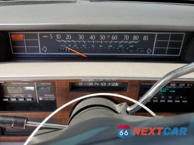 Zdjęcie 9 z 14 samochodu: 1993 CADILLAC DEVILLE VIN:1G6CD53B3P4241116 - miniatura