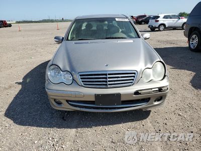 Piąte zdjęcie samochodu w środku: 2005 MERCEDES-BENZ C 240 VIN:WDBRF61J15A716907 - miniatura