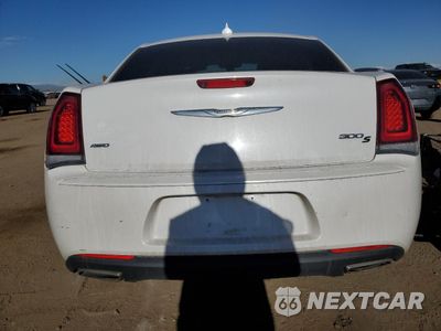 Zdjęcie 6 z 12 samochodu: 2016 CHRYSLER 300 S VIN:2C3CCAGG8GH208649 - miniatura