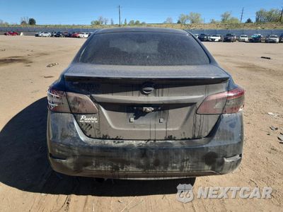 Zdjęcie 6 z 14 samochodu: 2015 NISSAN SENTRA S VIN:3N1AB7AP3FY219779 - miniatura