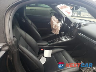 Zdjęcie 10 z 12 samochodu: 2021 PORSCHE BOXSTER BASE VIN:WP0CA2A85MS210405 - miniatura