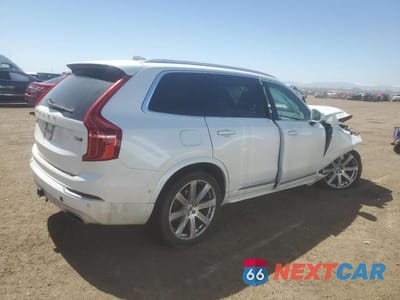 Trzecie zdjęcie samochodu z tyłu: 2016 VOLVO XC90 T6 VIN:YV4A22PL8G1071863 - miniatura