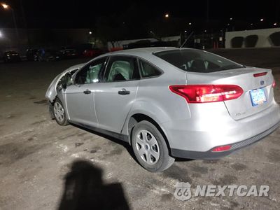 Drugie zdjęcie samochodu z przodu: 2017 FORD FOCUS S VIN:1FADP3E26HL206187 - miniatura