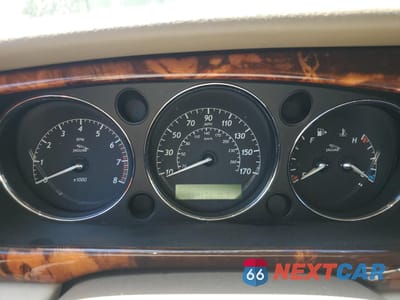 Zdjęcie 9 z 12 samochodu: 2004 JAGUAR XJ8 VIN:SAJWA71C14SG16264 - miniatura
