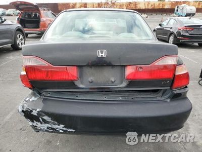 Zdjęcie 6 z 12 samochodu: 1999 HONDA ACCORD LX VIN:1HGCG6653XA159471 - miniatura