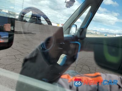 Zdjęcie 8 z 14 samochodu: 2023 RIVIAN EDV 700 VIN:7FCEHEB70PN008225 - miniatura