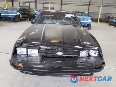 Piąte zdjęcie samochodu w środku: 1986 FORD MUSTANG LX VIN:1FABP28M1GF319993 - miniatura