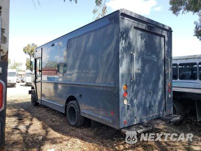 Drugie zdjęcie samochodu z przodu: 2020 FREIGHTLINER CHASSIS M LINE WALK-IN VAN VIN:4UZAC2EA2LCLZ6200 - miniatura