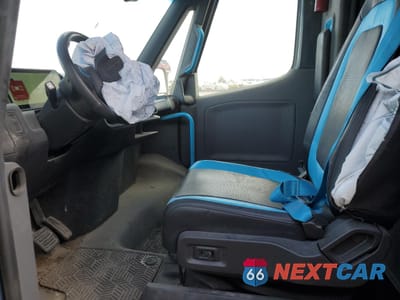 Zdjęcie 7 z 13 samochodu: 2023 RIVIAN EDV 700 VIN:7FCEHEB70PN005289 - miniatura