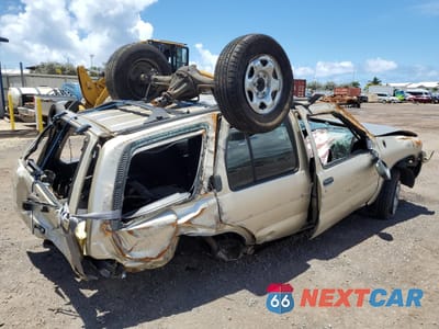 Trzecie zdjęcie samochodu z tyłu: 1998 NISSAN PATHFINDER XE VIN:JN8AR05S1WW238776 - miniatura