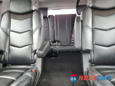 Zdjęcie 10 z 15 samochodu: 2017 CADILLAC ESCALADE ESV VIN:1GYS4GKJ6HR339309 - miniatura