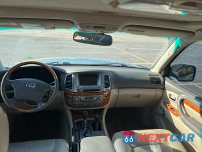Zdjęcie 9 z 10 samochodu: 2005 LEXUS LX 470 VIN:JTJHT00W253551225 - miniatura