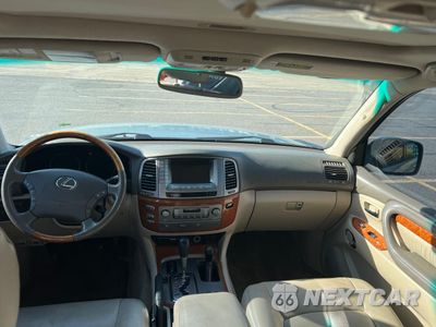 Zdjęcie 9 z 10 samochodu: 2005 LEXUS LX 470 VIN:JTJHT00W253551225 - miniatura