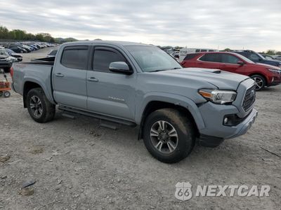 Czwarte zdjęcie samochodu z boku: 2018 TOYOTA TACOMA DOUBLE CAB VIN:3TMCZ5AN4JM188854 - miniatura