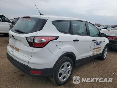 Trzecie zdjęcie samochodu z tyłu: 2018 FORD ESCAPE S VIN:1FMCU0F72JUB38103 - miniatura