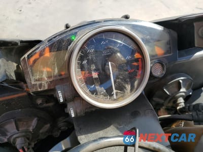 Zdjęcie 7 z 9 samochodu: 2016 YAMAHA YZFR6 C VIN:JYARJ16Y7GA010127 - miniatura