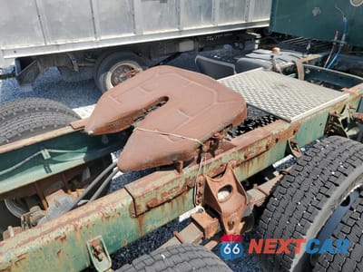 Zdjęcie 9 z 10 samochodu: 1997 INTERNATIONAL 9200 SEMI TRUCK VIN:2HSFMAHR9VC029270 - miniatura