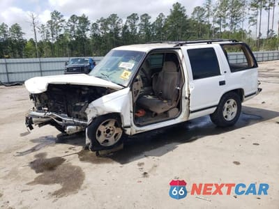 1999 CHEVROLET TAHOE K1500 1GNEK13R8XJ398392 - główne zdjęcie licytacji z USA - miniatura