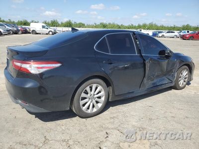 Trzecie zdjęcie samochodu z tyłu: 2020 TOYOTA CAMRY LE VIN:4T1C11AK3LU331065 - miniatura