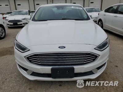 Piąte zdjęcie samochodu w środku: 2018 FORD FUSION SE HYBRID VIN:3FA6P0LU7JR118784 - miniatura