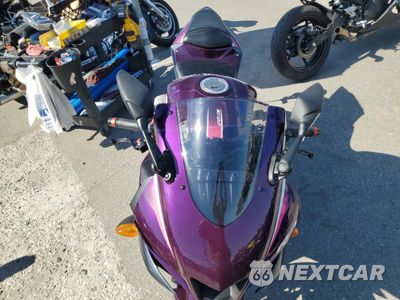 Piąte zdjęcie samochodu w środku: 2023 YAMAHA YZFR3 A VIN:MH3RH18Y1PK009497 - miniatura